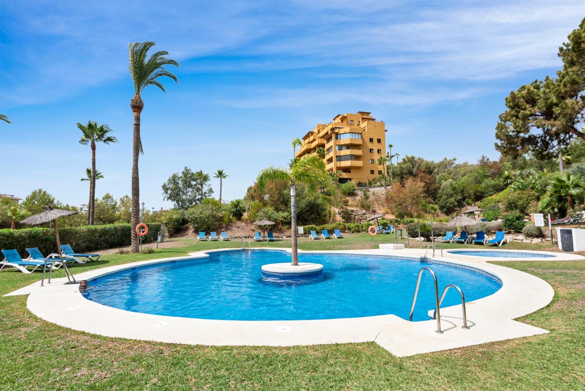 Sky And Sea Estepona Penthouse Zewnętrze zdjęcie