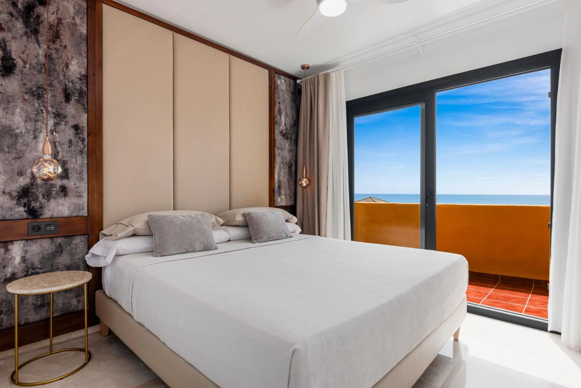 Sky And Sea Estepona Penthouse Zewnętrze zdjęcie
