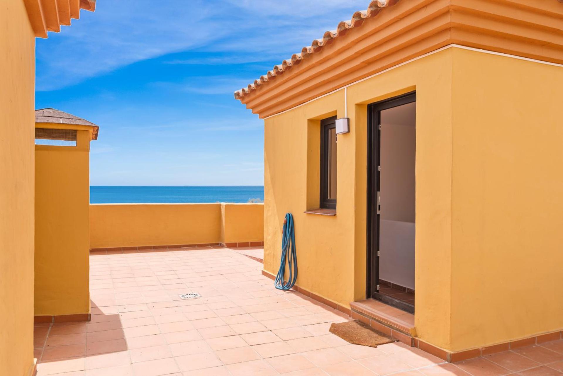 Sky And Sea Estepona Penthouse Zewnętrze zdjęcie